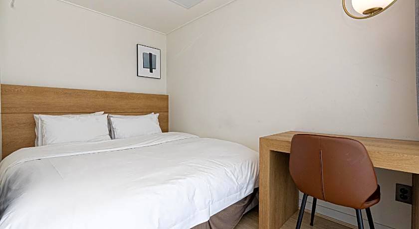 Hotel The Grang Jungmun