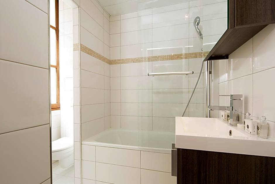 Lion d'Or Paris Hotel