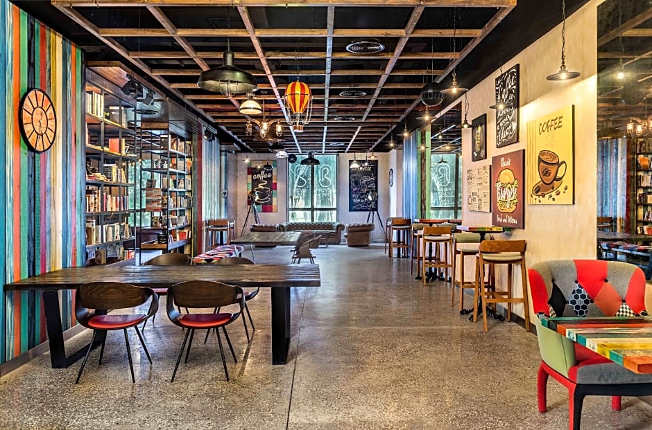 Oaks Ibn Battuta Gate Dubai