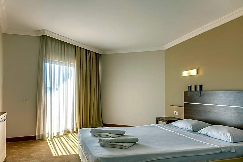 Photo 1 of 8 of Budget Double or Twin Room