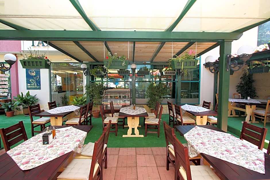 Tanya Hotel