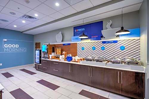 Holiday Inn Express & Suite Milroy - Reedsville By IHG