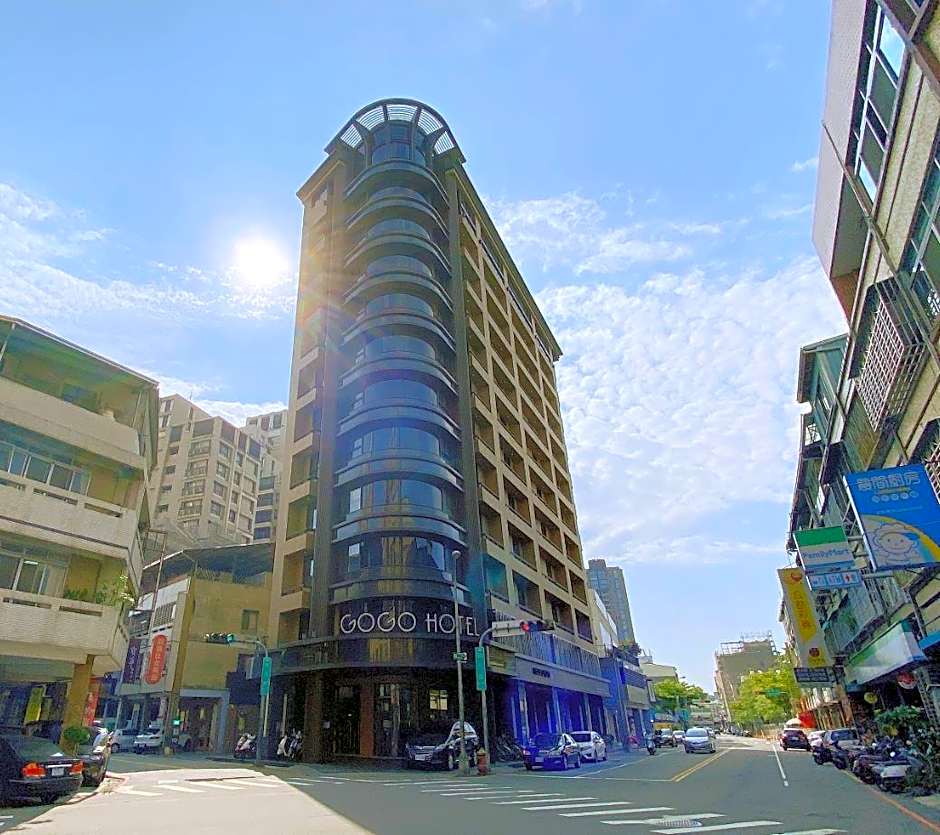 GOGO HOTEL City Hall