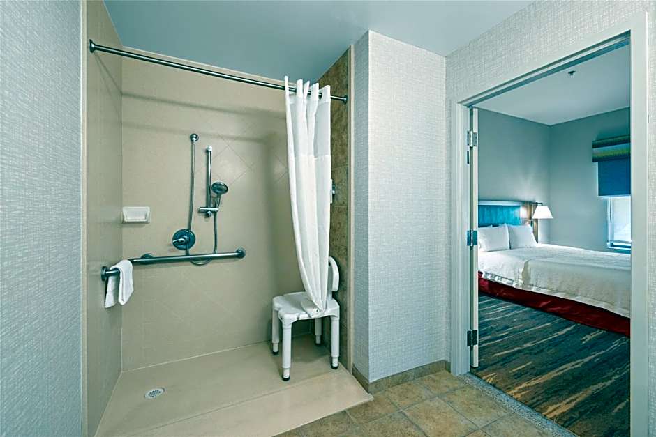 Hampton Inn By Hilton And Suites Madera