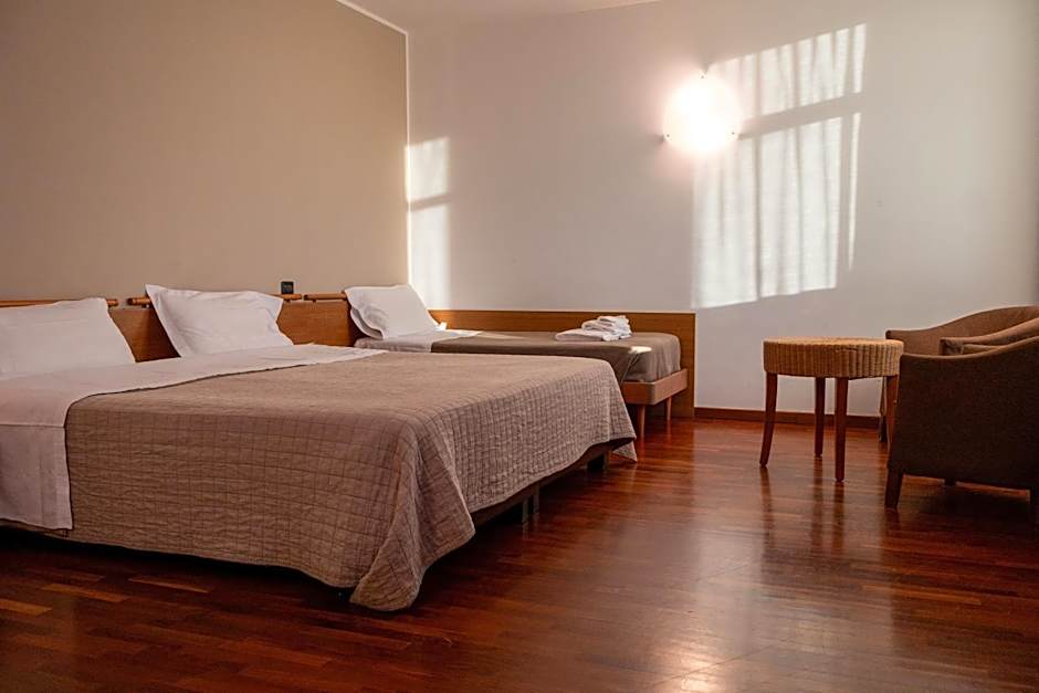 Photo 1 of 3 of Triple Room