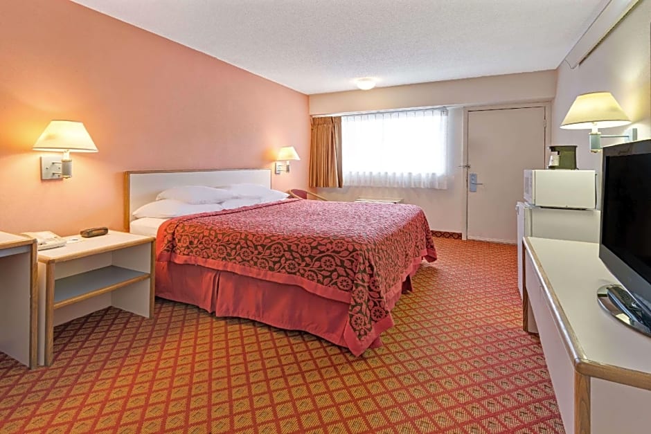 Days Inn by Wyndham Overland Park