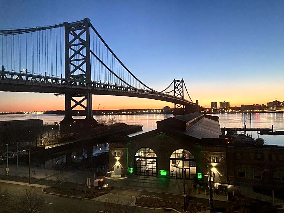 Holiday Inn Express Philadelphia Penns Landing By IHG