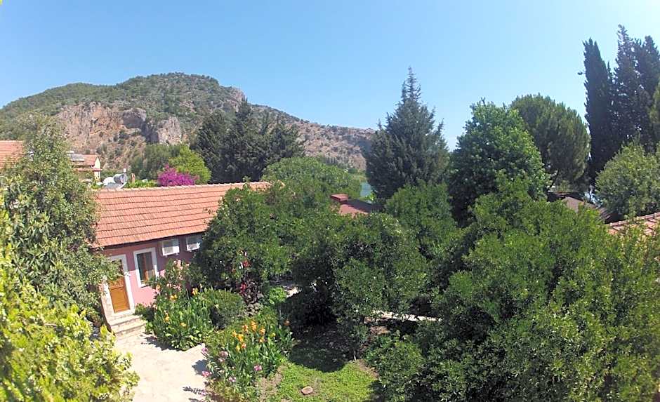 Lindos Pension