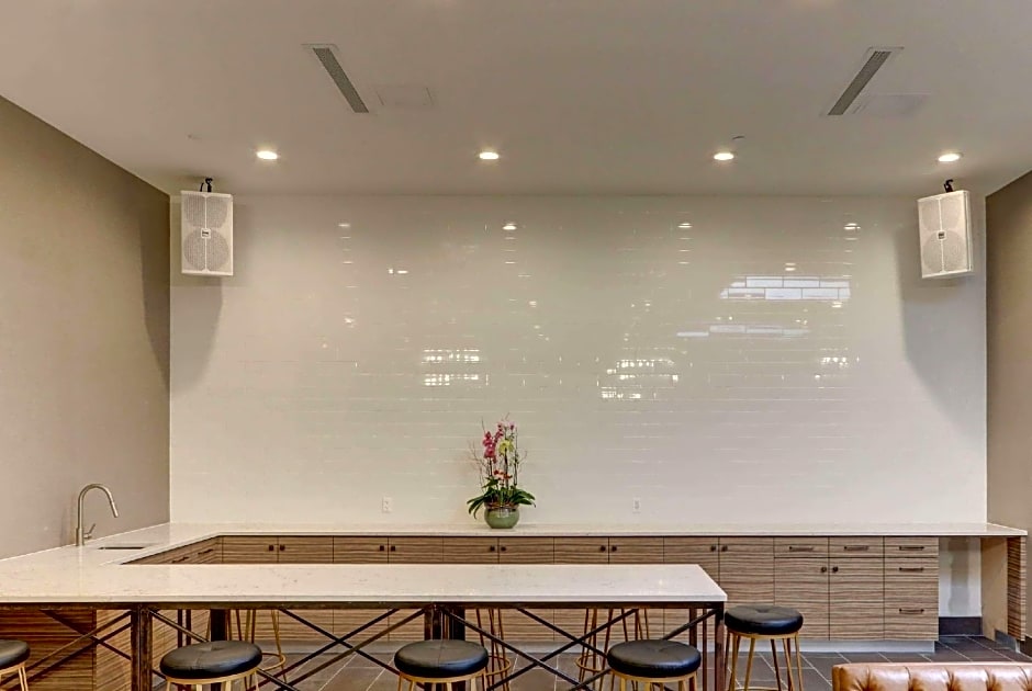 Microtel Inn by Wyndham Long Island City