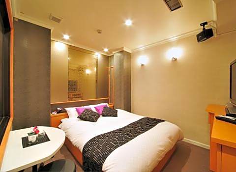 Hotel California Kaminarimon (Adult Only)