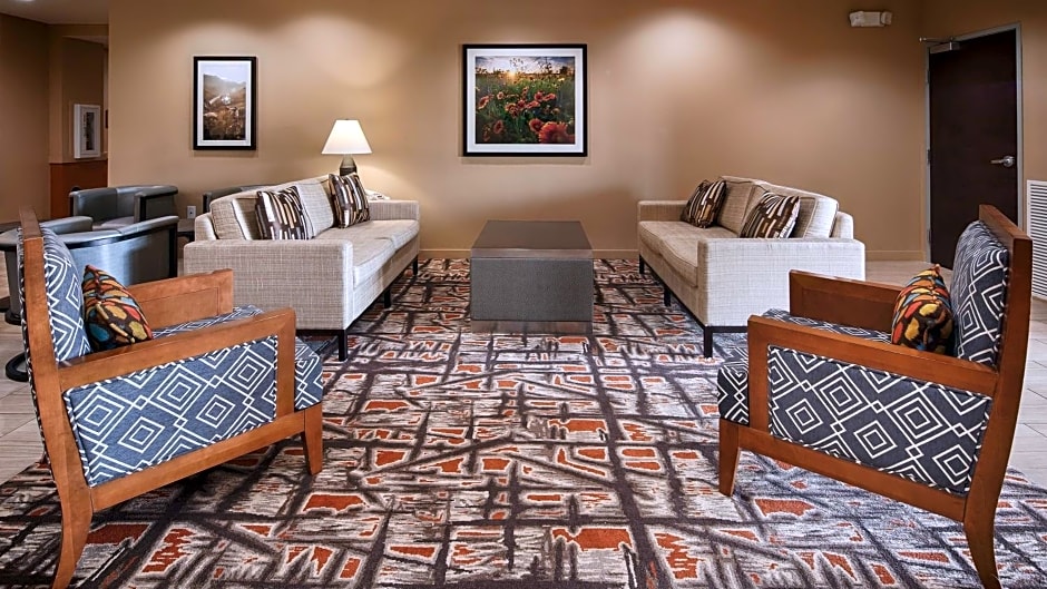 Best Western Plus Elmendorf Hotel