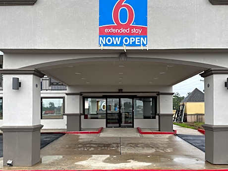 Studio 6 Conroe, TX