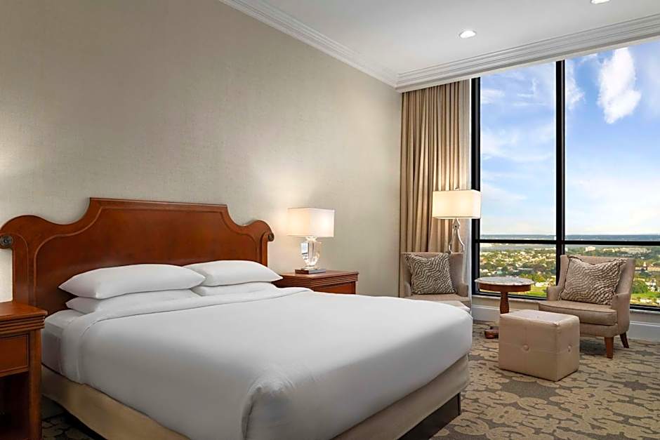 Hilton New Orleans Riverside