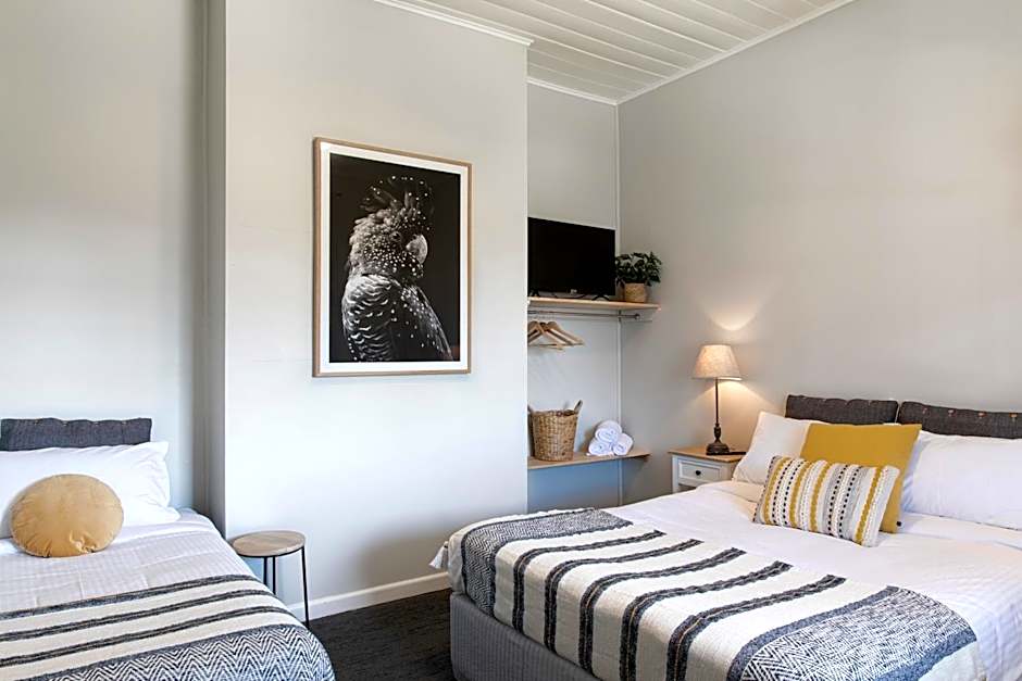 Robertson Public House and Kitchen