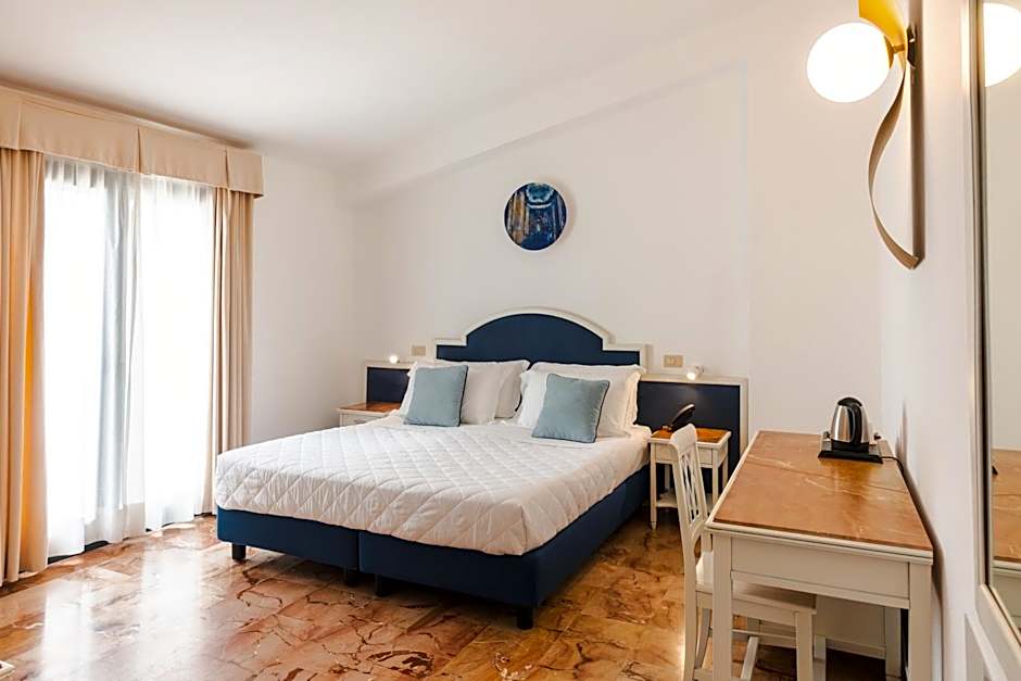 Delfino Beach - CDSHotels