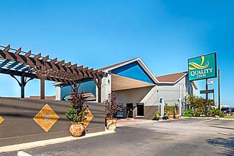 Quality Inn Near Lake Marble Falls