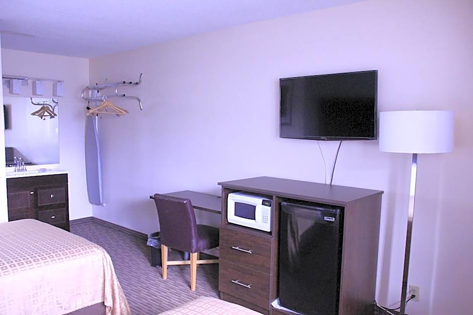 Sterling Inn near IAG Airport