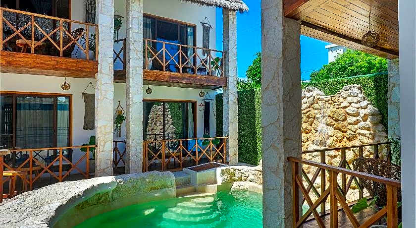 Lagoon Boutique Hotel