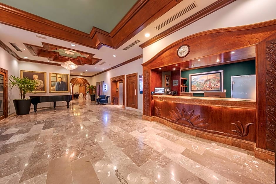 Santa Anita Hotel