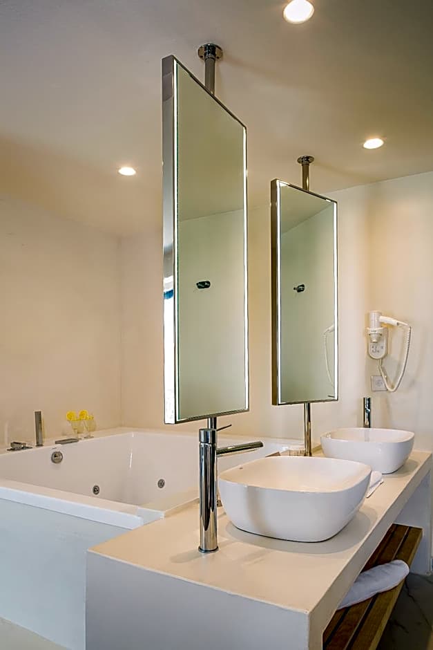 Samian Mare Hotel, Suites & Spa