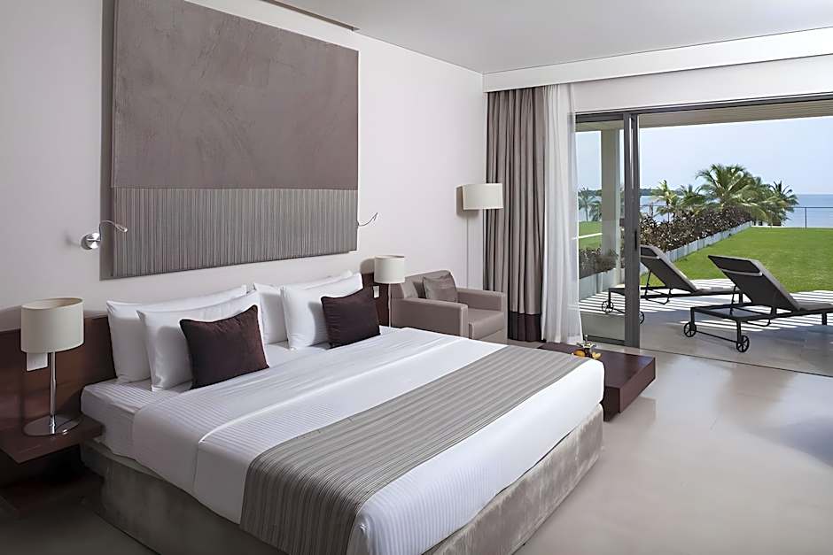 Amaya Beach Pasikudah