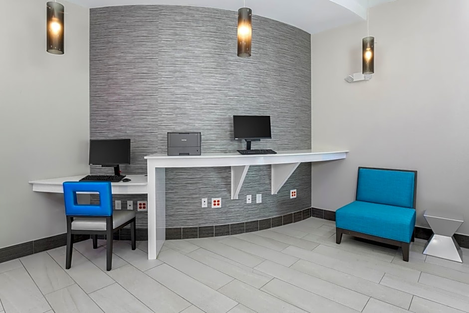 Holiday Inn Express & Suites Houston SE - Airport Area By IHG