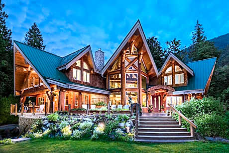 The Rockwell-Harrison Guest Lodge