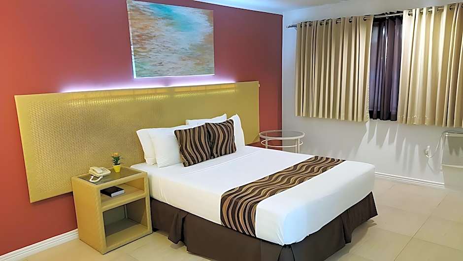 Hotel Bahia Subic Bay