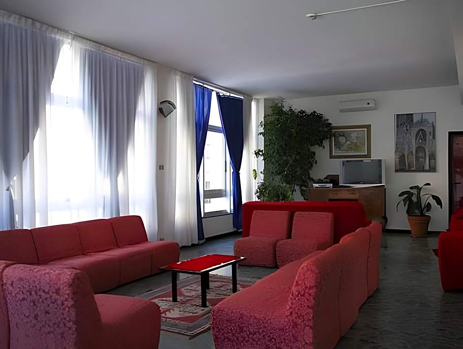 Real Park Hotel