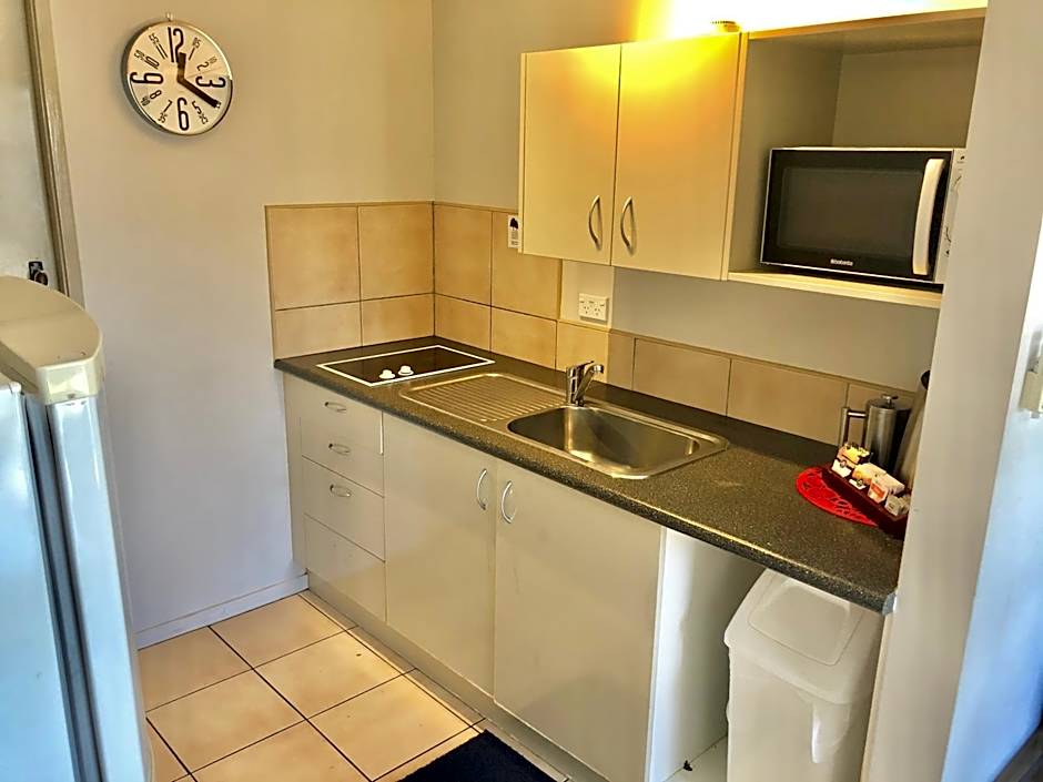 Absolute Lake View Motel