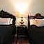 Oak Park Inn