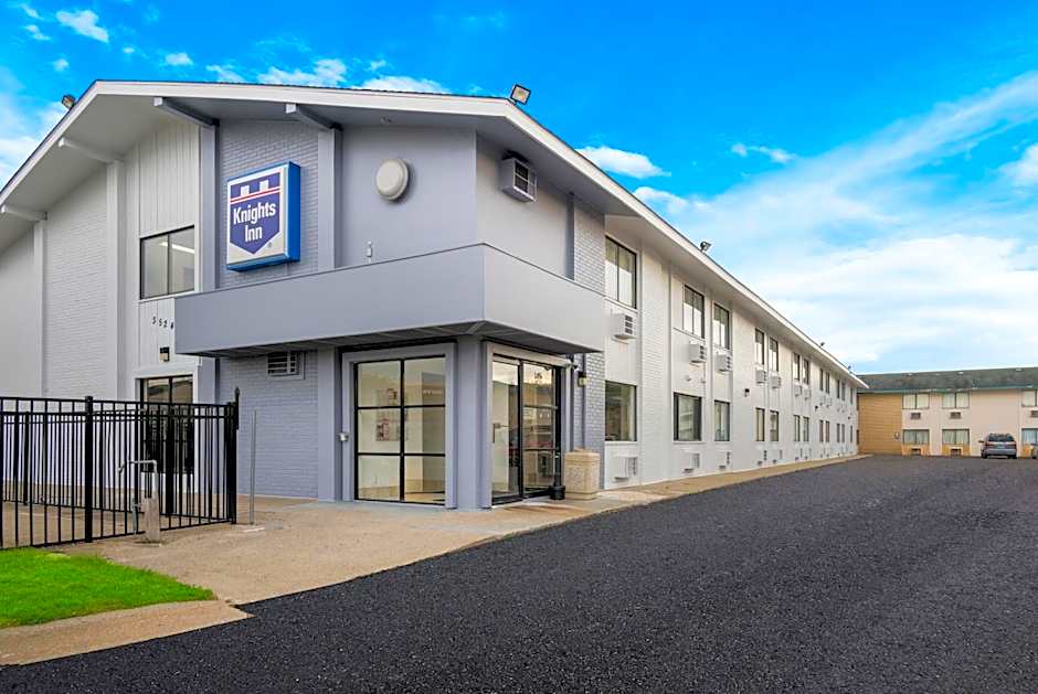 Knights Inn Grand Rapids East