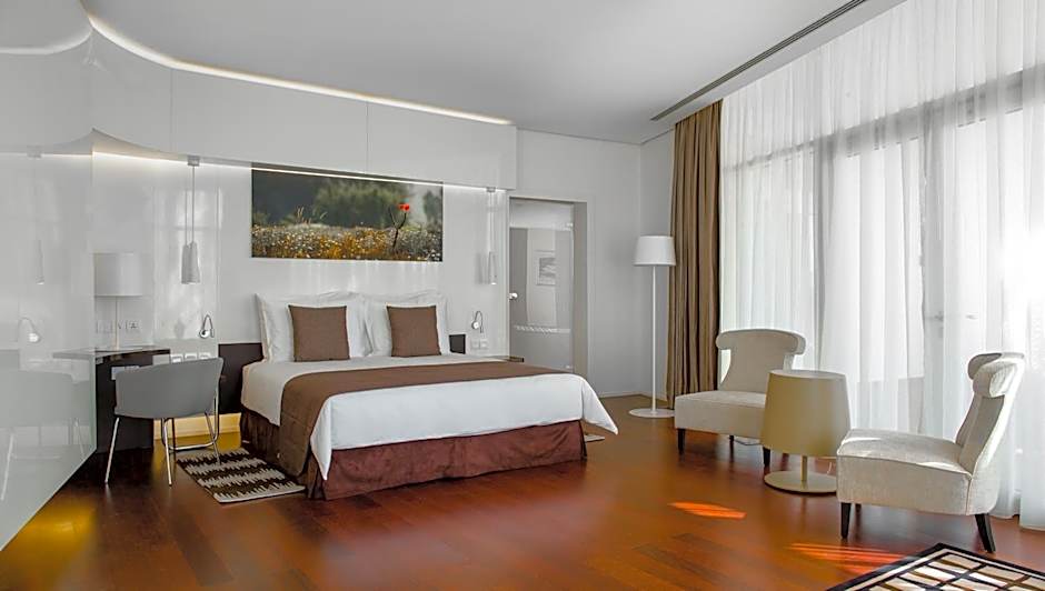 Radisson Blu Hotel & Convention Centre Kigali