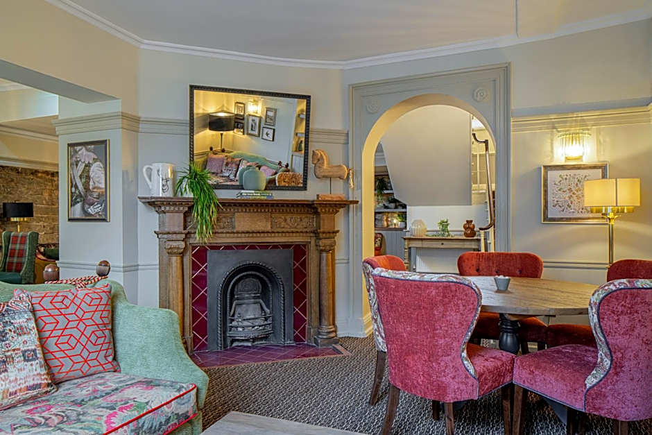 The Warwick Arms Hotel - The Coaching Inn Group