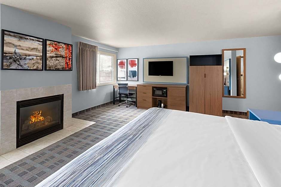 AmericInn by Wyndham Oscoda Near AuSable River