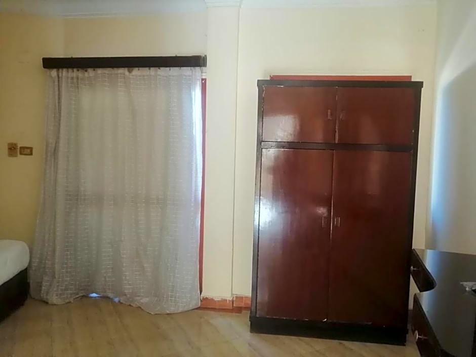 Eiffel Hotel Hurghada