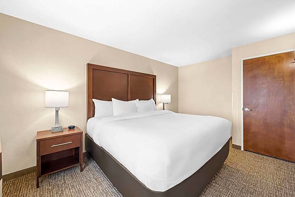 Comfort Inn & Suites Pueblo