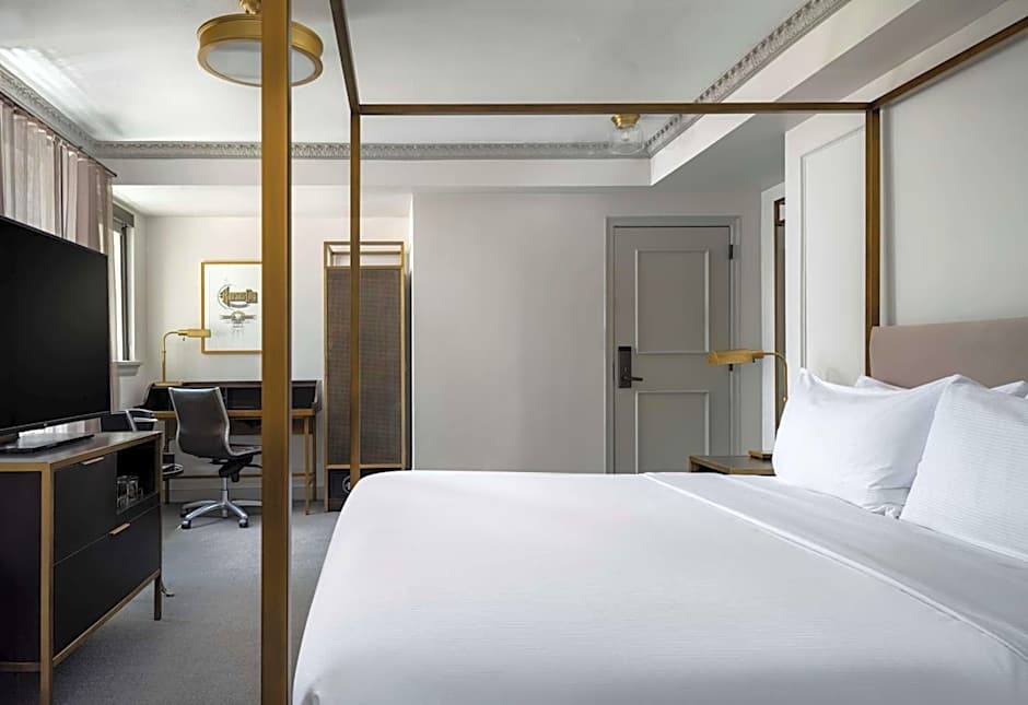 Hotel Phillips Kansas City Curio Collection by Hilton