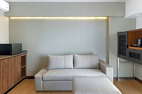 Connecting Room, Connecting Guest room, Bedroom 1: 1 King, Bedroom 2: 2 Double, City view