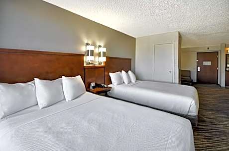 Double Room with Two Double Beds and Sofa bed - High Floor