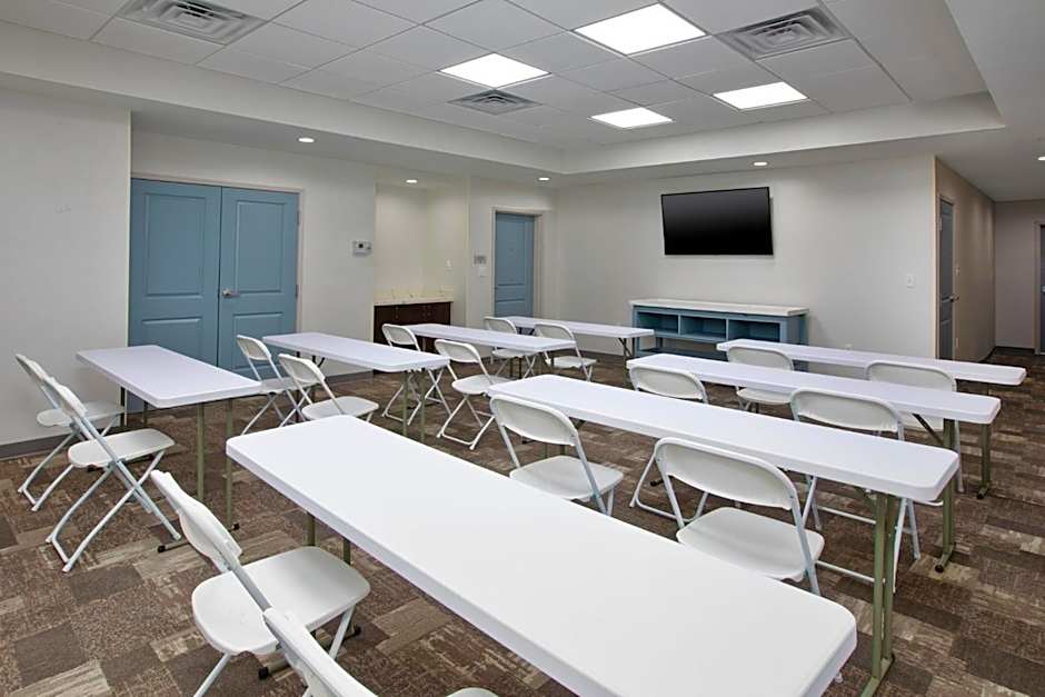 Staybridge Suites Ames By IHG