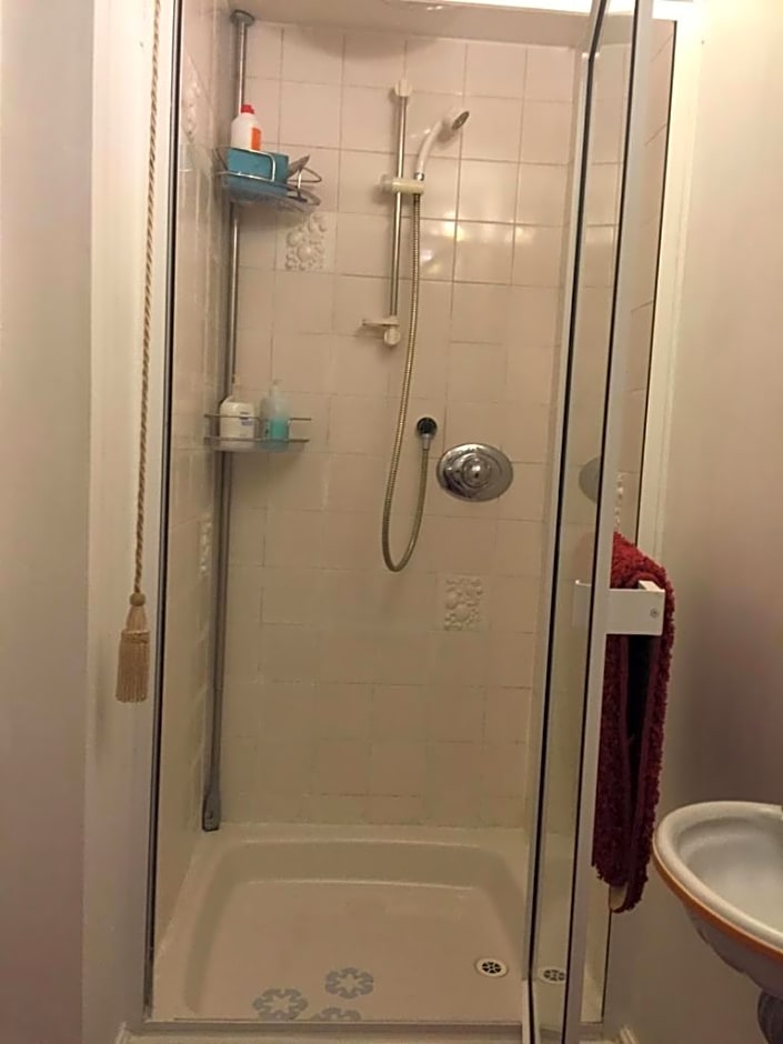 Chiswick Riviera with free parking