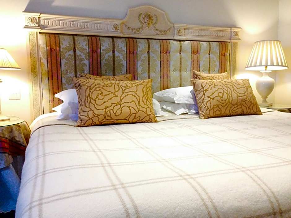 The Bell Inn Hotel