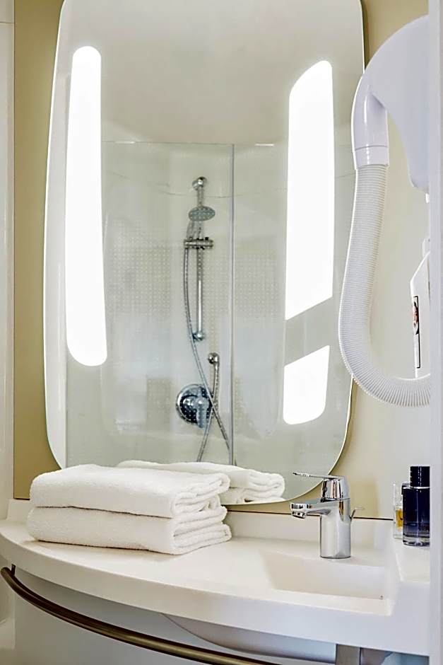 ibis Saint-Omer Centre