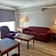 Days Inn & Suites by Wyndham Arlington Heights