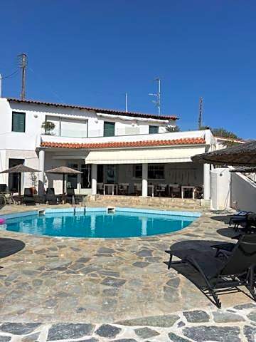 Thalia Bloom Villa Apartments