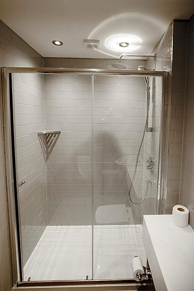 The Dukeries Lodge, Edwinstowe, Nottinghamshire