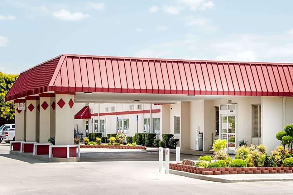 Ramada by Wyndham Enid