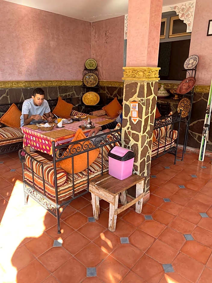 Tizintest LA HAUTE VUE 2100M - Hôtel Restaurant