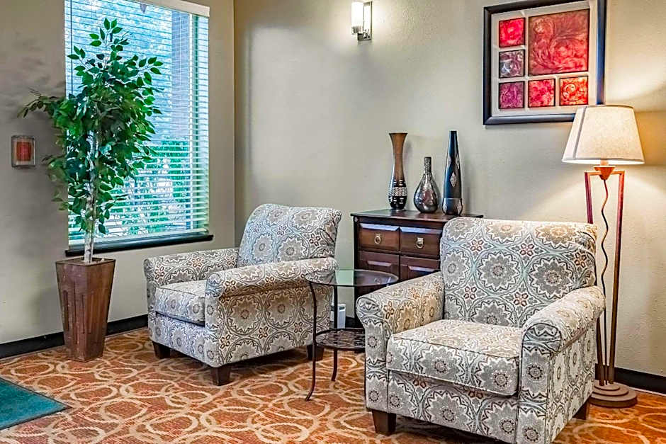Quality Inn & Suites Vancouver North